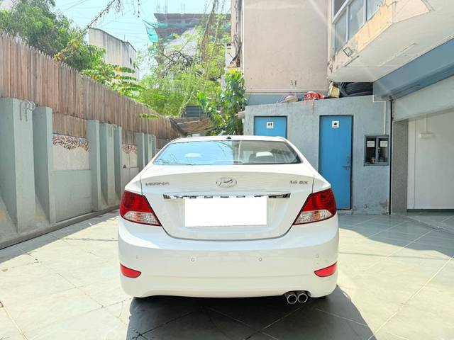 https://images10.gaadi.com/usedcar_image/4573684/original/processed_8e61e6ab7556f8e88a4f59e6340c1946.jpg?imwidth=6401