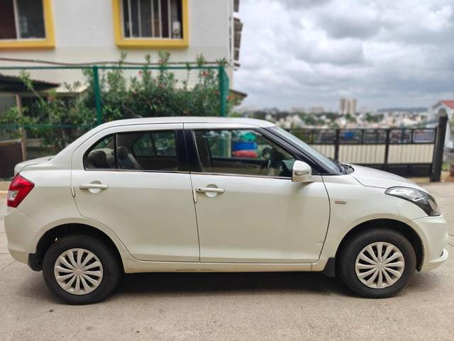 https://images10.gaadi.com/usedcar_image/4573710/original/processed_db1b9f790d38e8edfd32ffb78b26f4d3.jpg?imwidth=6401