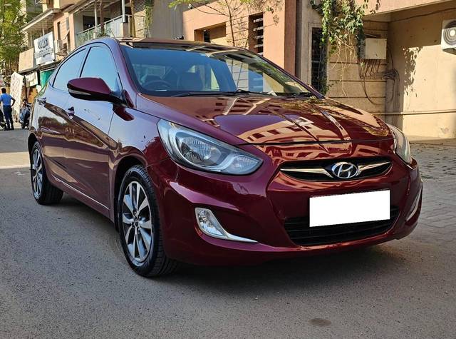 https://images10.gaadi.com/usedcar_image/4573716/original/processed_3de3410030a6784bb01b9e73313763b0.jpg?imwidth=6400