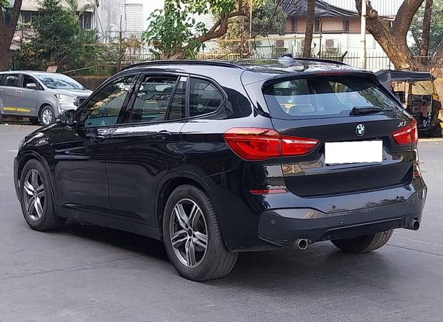 https://images10.gaadi.com/usedcar_image/4573741/original/processed_b5077748d6b12db79ddaf94e1a808b1c.jpg?imwidth=6402
