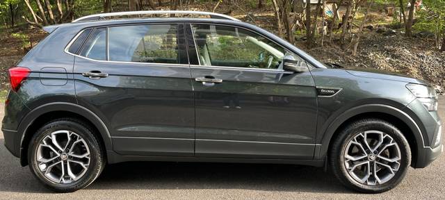 https://images10.gaadi.com/usedcar_image/4573747/original/processed_215359bdd1555aaf916a740e3f42126d.jpeg?imwidth=6401