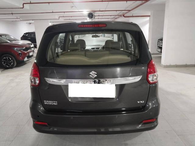 https://images10.gaadi.com/usedcar_image/4573748/original/processed_7163b1de6ae5dc518a26a04cbf31c13f.jpg?imwidth=6402