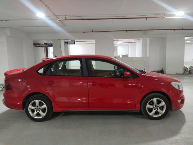 https://images10.gaadi.com/usedcar_image/4573755/original/74cdb33911afec096a16be8a6066f77c.jpg?imwidth=6401