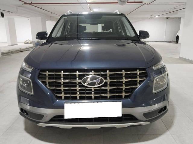 https://images10.gaadi.com/usedcar_image/4573759/original/processed_aea90ed9ca7bb5b125a4776dffa00809.jpg?imwidth=6400