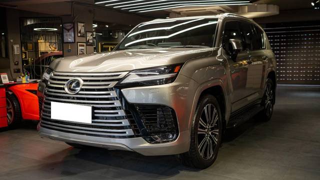 https://images10.gaadi.com/usedcar_image/4573765/original/processed_cf642547ece5d53b1ece218fb21cca17.jpg?imwidth=6402