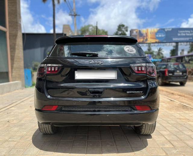 https://images10.gaadi.com/usedcar_image/4573767/original/processed_1af14331b7c0a0a34c14cd234cd3939c.jpg?imwidth=6402