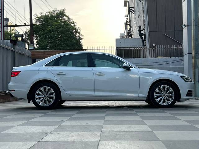 https://images10.gaadi.com/usedcar_image/4573777/original/68168a790d74c2a6d916847d73a69b5b.jpg?imwidth=6401