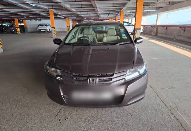 https://images10.gaadi.com/usedcar_image/4573780/original/b1d6d18e-d7a4-402c-b580-eac8b9225f1b.?imwidth=6400