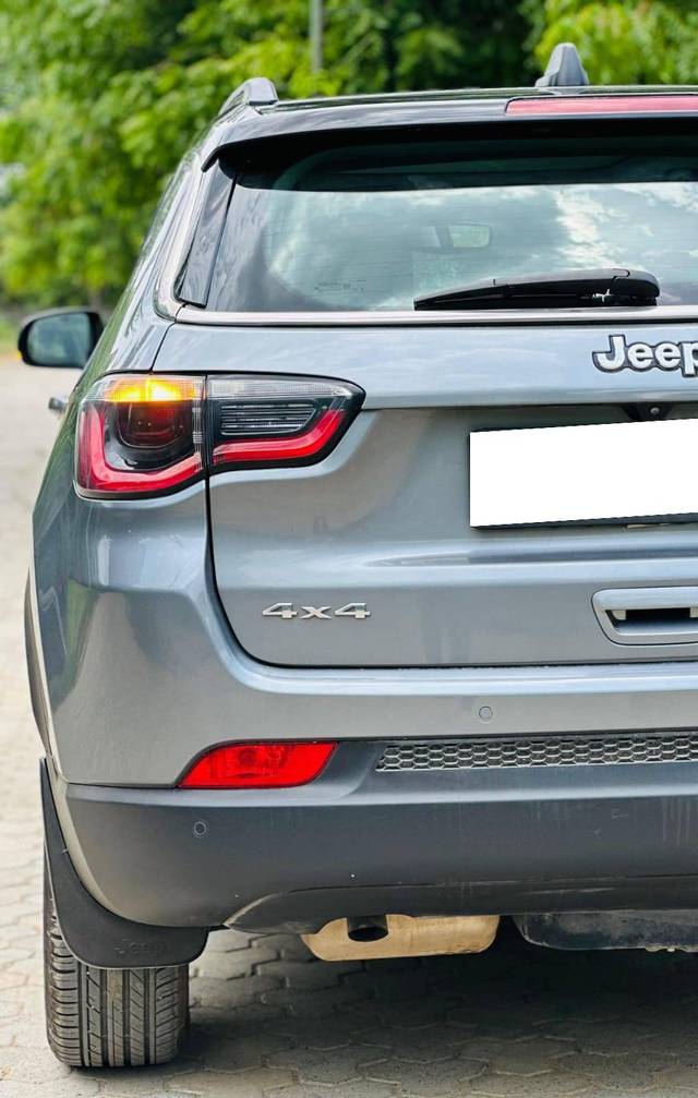 https://images10.gaadi.com/usedcar_image/4573789/original/processed_db178dce532cc4a76cc7099bf163a535.jpg?imwidth=6402