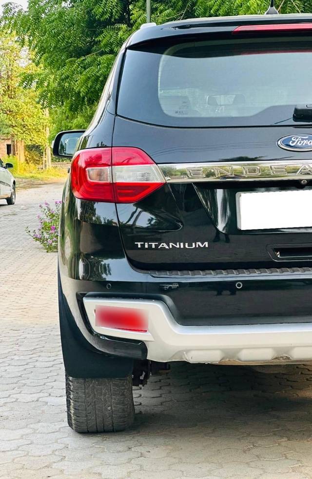 https://images10.gaadi.com/usedcar_image/4573796/original/processed_2e092fa73610febd0c7bc3123190de7e.jpg?imwidth=6402