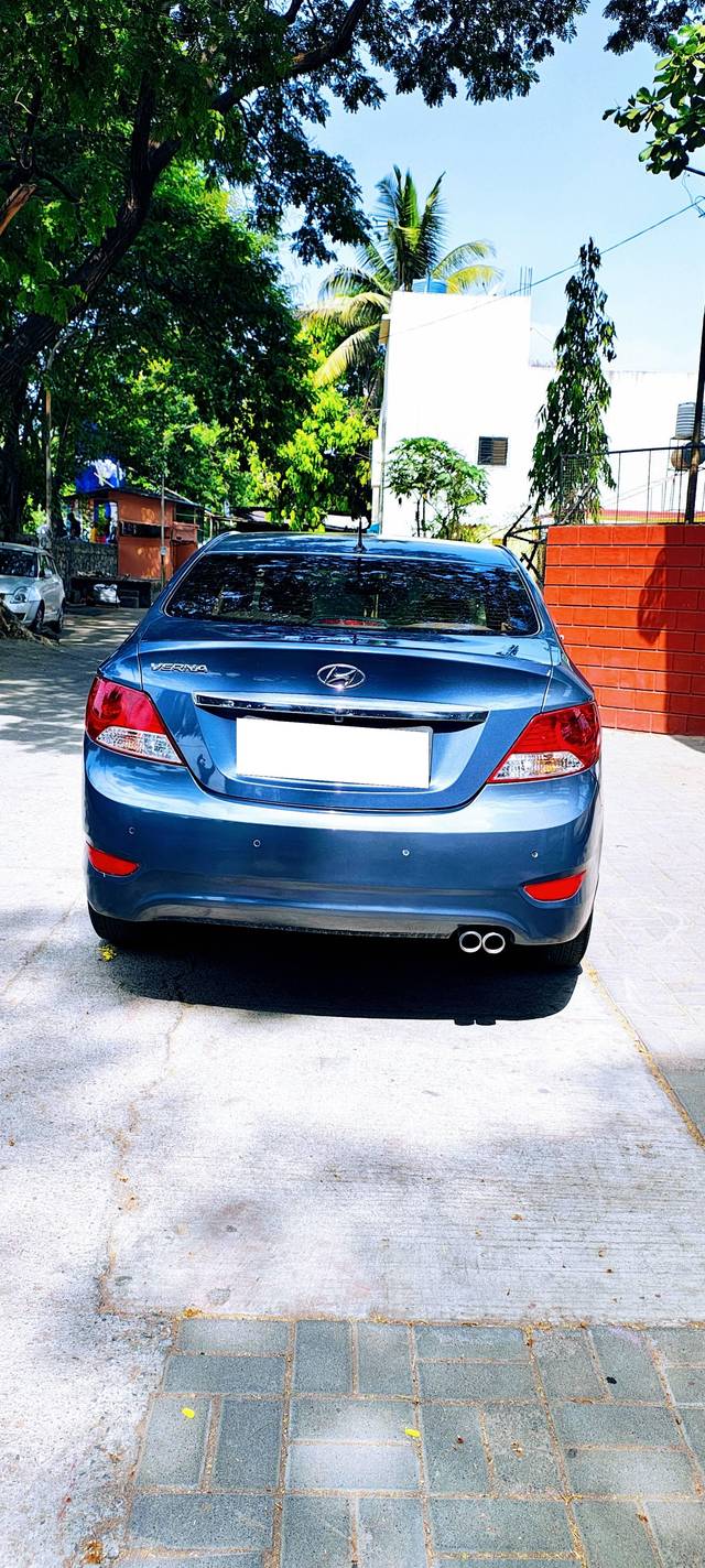 https://images10.gaadi.com/usedcar_image/4573804/original/processed_0d5f86a4-d5e4-4e89-9d73-ef93a5b22af7.jpg?imwidth=6401