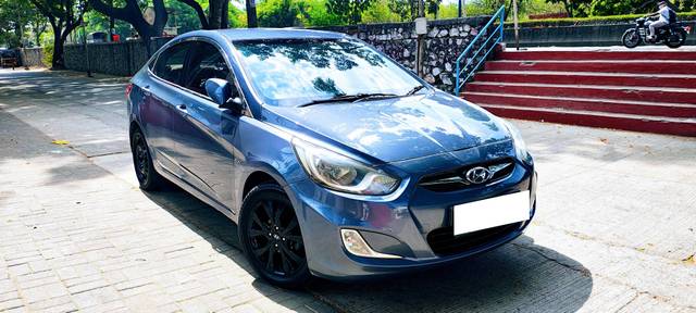 https://images10.gaadi.com/usedcar_image/4573804/original/processed_c7f1fa2d-c66d-407b-94f5-95a085711f1c.jpg?imwidth=6400
