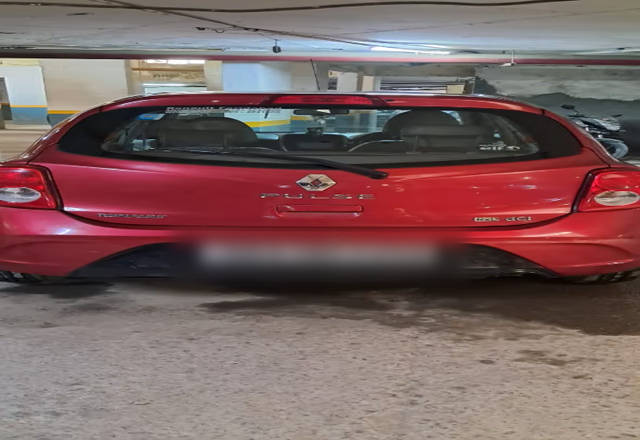 https://images10.gaadi.com/usedcar_image/4573828/original/3a56dc1f-03a1-439a-b1c6-92393b813d74.?imwidth=6402
