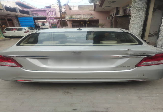 https://images10.gaadi.com/usedcar_image/4573839/original/372c5388-537f-4caf-844c-053f3e5a8883.?imwidth=6401