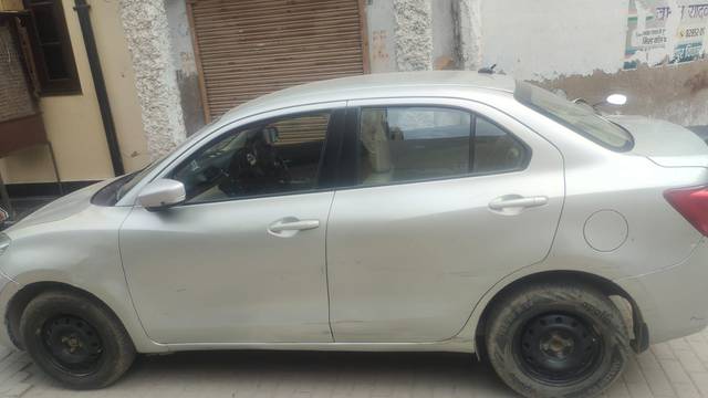 https://images10.gaadi.com/usedcar_image/4573839/original/dd47dc09-b679-4445-9a6a-841dc0b06e00.jpg?imwidth=6402