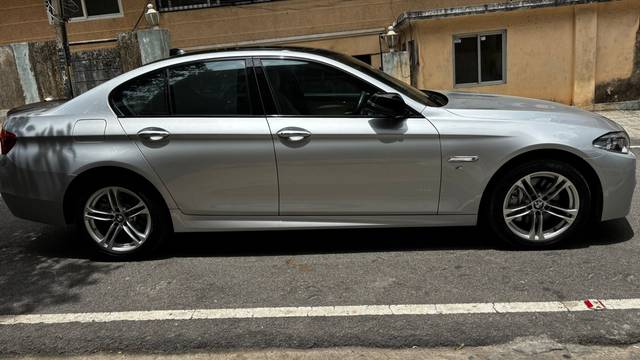 https://images10.gaadi.com/usedcar_image/4573843/original/371bc10aad78239a1b8ca4a3b8b62d0d.jpg?imwidth=6401