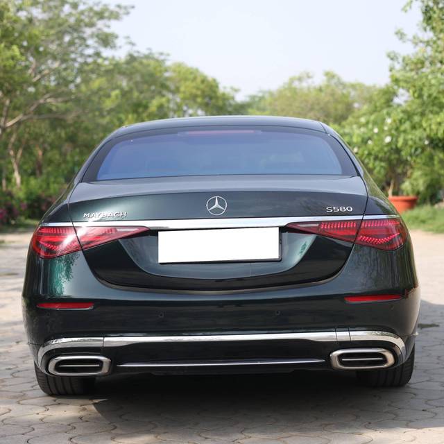 https://images10.gaadi.com/usedcar_image/4573846/original/processed_80ada740-b285-43c2-b53b-c12c39fb3ba8.jpg?imwidth=6402