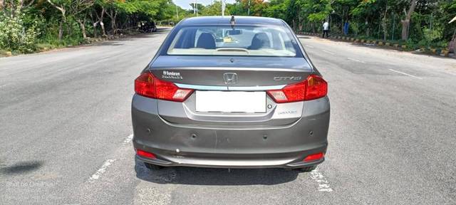 https://images10.gaadi.com/usedcar_image/4573858/original/processed_8c1112856f065f56f25fbb7108964b3d.jpg?imwidth=6402
