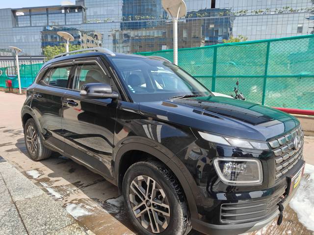 https://images10.gaadi.com/usedcar_image/4573877/original/processed_03b2404227d294d2f270260818fda102.jpg?imwidth=6400