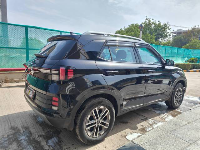 https://images10.gaadi.com/usedcar_image/4573877/original/processed_33a27cbb5ee63dcece6a505f4ad2ac5a.jpg?imwidth=6402