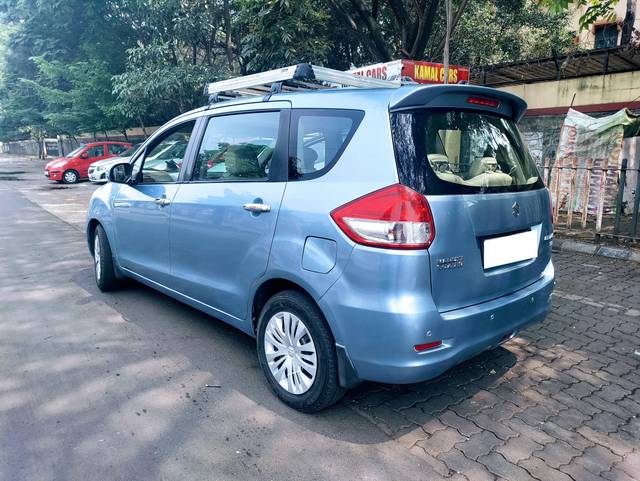https://images10.gaadi.com/usedcar_image/4573892/original/processed_ee976302-ef07-423f-a83d-b9290d370978.jpg?imwidth=6402