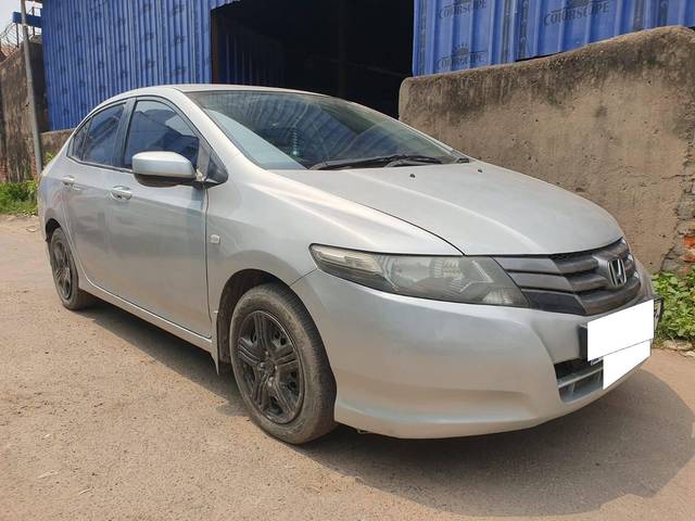 https://images10.gaadi.com/usedcar_image/4573902/original/processed_f7cd750f73471757faca32689ffad666.jpg?imwidth=6400