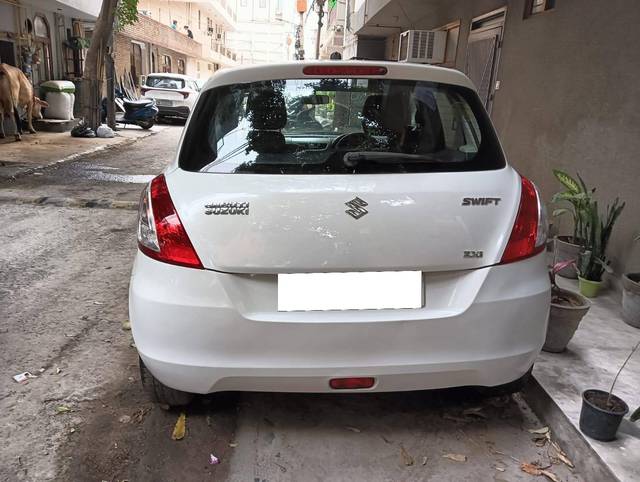 https://images10.gaadi.com/usedcar_image/4573918/original/processed_f630c23a20def1fe0dc136de01cf91ac.jpg?imwidth=6402