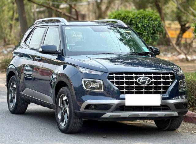 https://images10.gaadi.com/usedcar_image/4573927/original/processed_421581a9ab81aff7293f4d885744c664.jpg?imwidth=6400