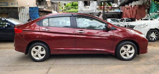 https://images10.gaadi.com/usedcar_image/4573932/original/processed_892864ecebca4c9bc1868eb990ccbe5a.jpg?imwidth=6401