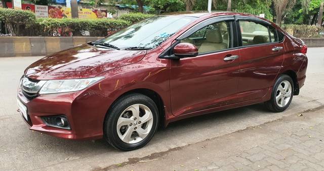 https://images10.gaadi.com/usedcar_image/4573932/original/processed_d2520f0e22d9786b56960d481cc1434e.jpg?imwidth=6400