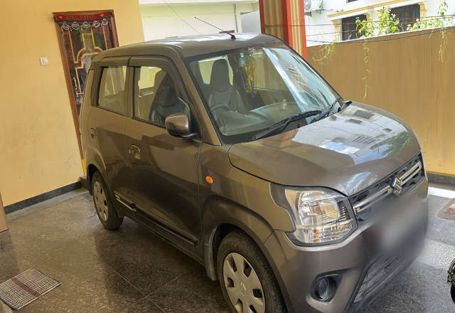 https://images10.gaadi.com/usedcar_image/4573952/original/5aefe954-d756-4a83-a915-4812a3da1c16.?imwidth=6400