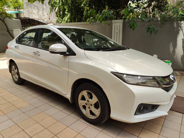 https://images10.gaadi.com/usedcar_image/4573996/original/9b3035327744815dae0e5fc2bfda5cb7.jpg?imwidth=6400