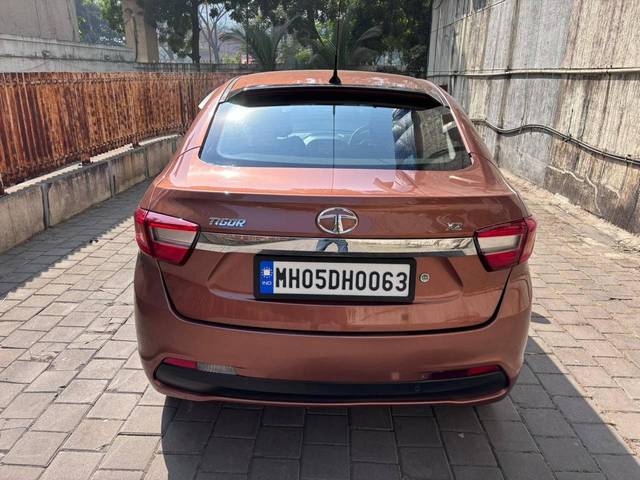 https://images10.gaadi.com/usedcar_image/4574000/original/processed_ca3c3da7150f13d607b6b5bf23ef5560.jpeg?imwidth=6402