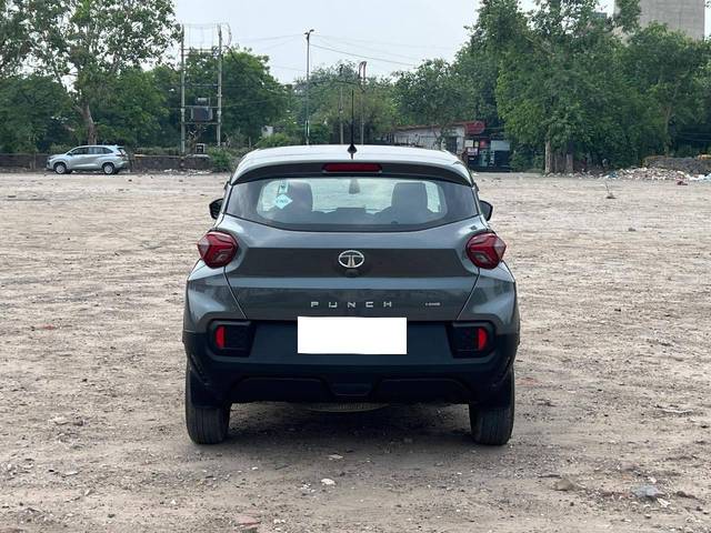 https://images10.gaadi.com/usedcar_image/4574003/original/processed_f9dab73b19decce32fde9ad22a34393e.jpg?imwidth=6402