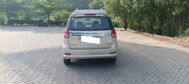 https://images10.gaadi.com/usedcar_image/4574051/original/processed_10f23d863246638567a38670b5ef11e3.jpg?imwidth=6401