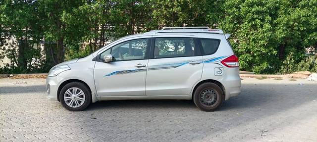https://images10.gaadi.com/usedcar_image/4574051/original/processed_999618217123c211af88c6b335f873a9.jpg?imwidth=6402