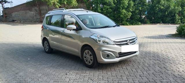https://images10.gaadi.com/usedcar_image/4574051/original/processed_cbc5c9e766fe29fc08eb154b1d7b0594.jpg?imwidth=6400