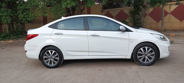 https://images10.gaadi.com/usedcar_image/4574052/original/c37de3350585f5721ddd15c7c372034f.jpeg?imwidth=6401