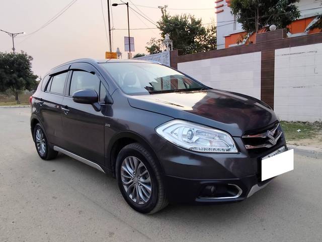 https://images10.gaadi.com/usedcar_image/4574063/original/processed_0cc5a6fd-591f-48fc-a6cb-67873051c242.jpg?imwidth=6400