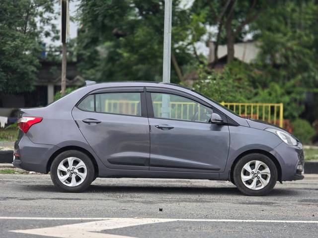 https://images10.gaadi.com/usedcar_image/4574078/original/33c672fa9d3e3d8559335a115f418152.jpg?imwidth=6401