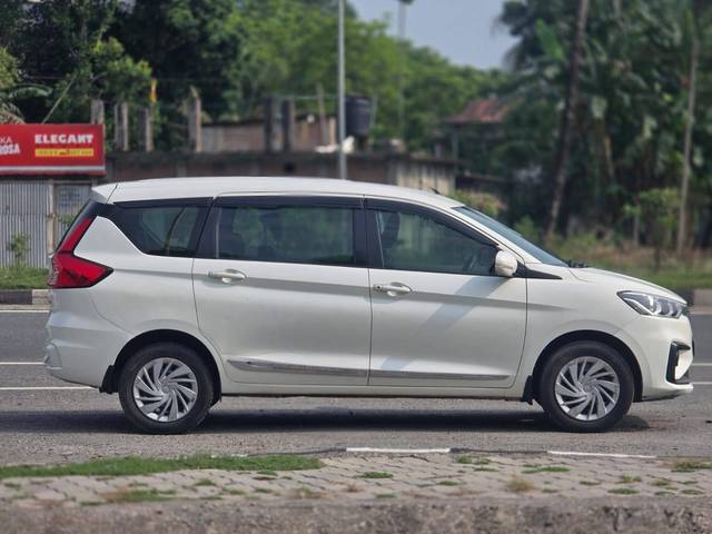 https://images10.gaadi.com/usedcar_image/4574080/original/processed_16e272ebea80f4514a48254f9a3172bf.jpg?imwidth=6401