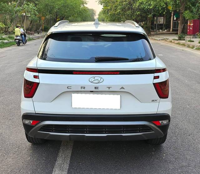 https://images10.gaadi.com/usedcar_image/4574148/original/processed_f74e940e50c8567f23abe4f4f11d5661.jpg?imwidth=6402