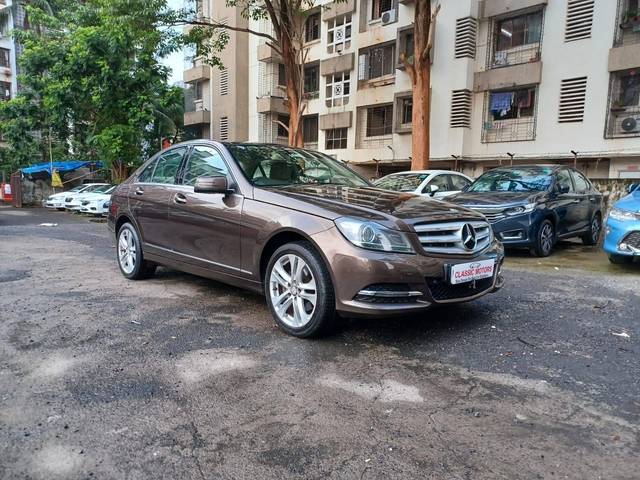 https://images10.gaadi.com/usedcar_image/4574149/original/processed_71b36ca7ecb30f6a290bcc3b20987ec0.jpeg?imwidth=6400