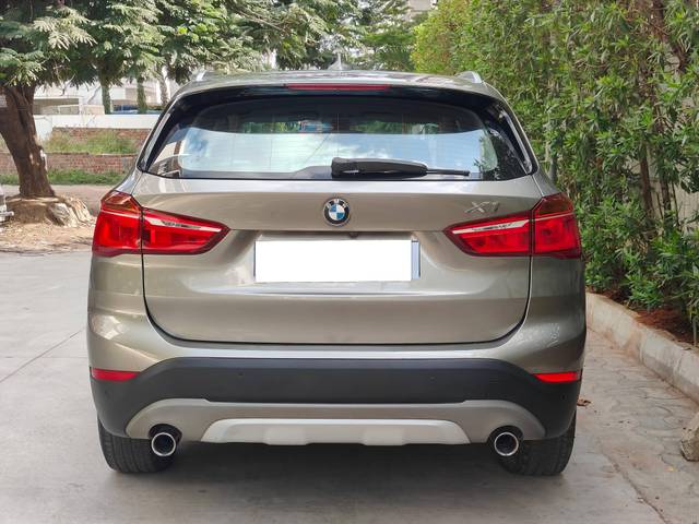 https://images10.gaadi.com/usedcar_image/4574175/original/processed_62c29c986dc4863b9f12d8370740d15d.jpg?imwidth=6402