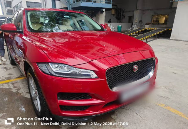 https://images10.gaadi.com/usedcar_image/4574177/original/fc54bb36-dfc1-4cdb-a5b1-3ab7971ded56.?imwidth=6400