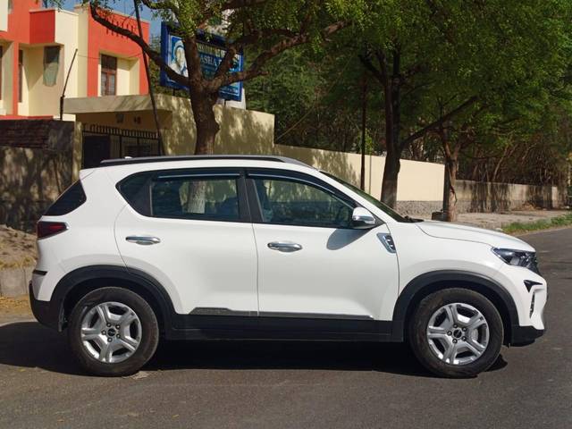 https://images10.gaadi.com/usedcar_image/4574180/original/processed_7f6a28d35e32d6fcd6b0c7896dbcbd43.jpg?imwidth=6401