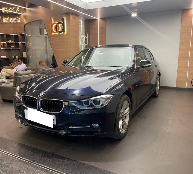 https://images10.gaadi.com/usedcar_image/4574183/original/processed_d21e381977df5d50fa83ac8874cc8f0a.jpeg?imwidth=6401