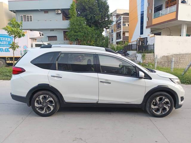 https://images10.gaadi.com/usedcar_image/4574189/original/processed_3c482f3933b7e2d58a6164ccb314b582.jpg?imwidth=6401