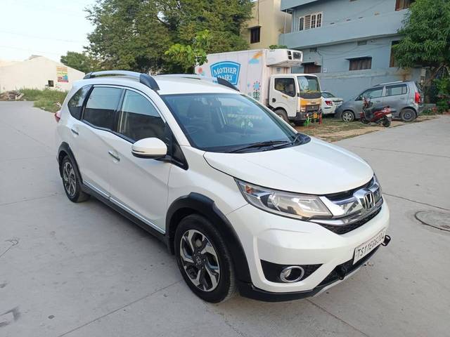 https://images10.gaadi.com/usedcar_image/4574189/original/processed_adbde29df79ef73d988b009f392ff8a7.jpg?imwidth=6400