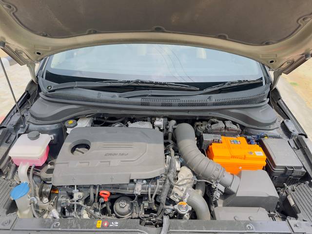 https://images10.gaadi.com/usedcar_image/4574193/original/c6335f8729bdaf3f56d225d5571f58f3.jpg?imwidth=6402
